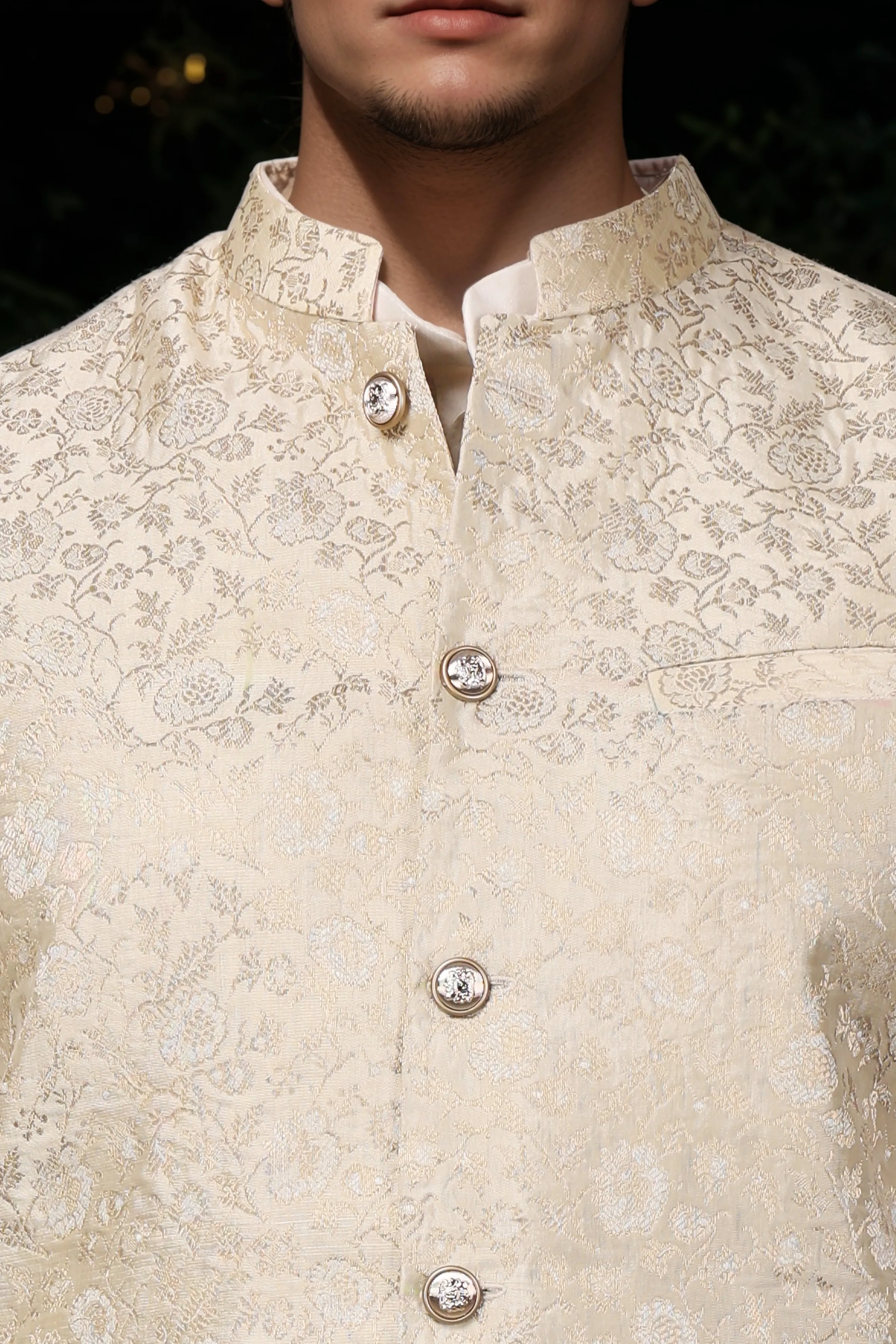 Ivory Glimmer Brocade Vasket